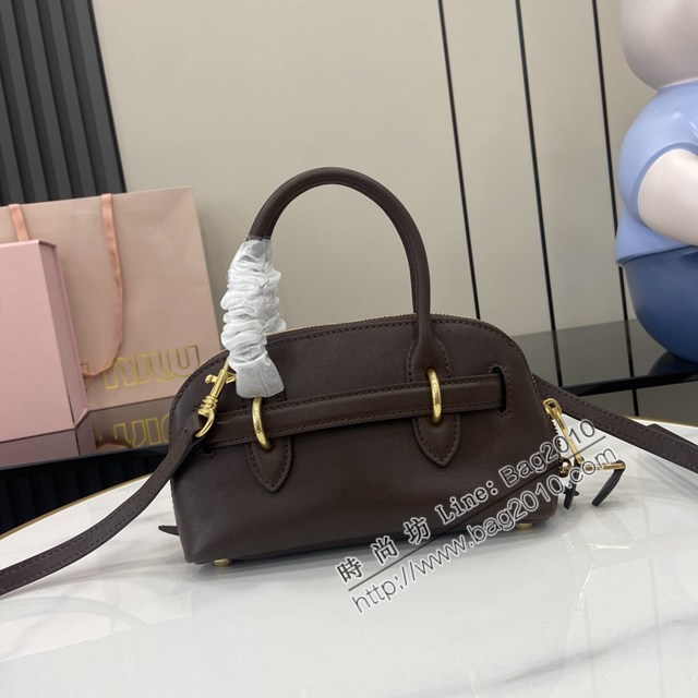 MIU MIU專櫃繆繆最新款爆款迷你號貝殼包手提女包 jh2667型號：5BP090，